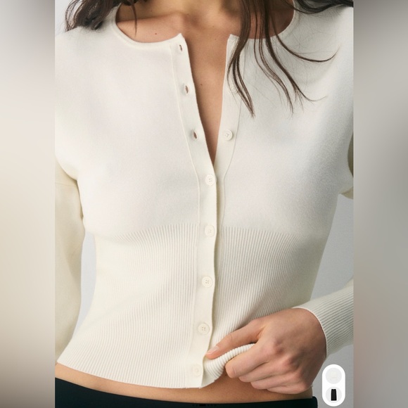 Aritzia Wilfred Golightly Button Cardigan Wonder Yarn in Light Birch Ivory XS - Picture 7 of 9